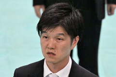 「コメ価格にコミットしない」はずの“鈴木農水相”が「稲刈りが始まる前に備蓄米を買い戻したい」と決意表明…まれに見るコメ余りでも「米価は絶対に下げたくない」の本音