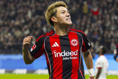 【悲報】堂安律さん、W杯優勝を目指すといっていた漢がこの年齢でもうサウジ行きなのかｗｗｗｗｗｗ