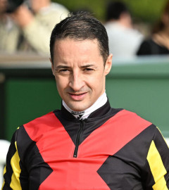 ルメール「競馬は日本で２番目に人気。1番は野球」←ｗｗｗｗｗｗｗｗ