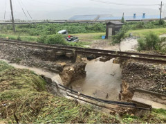 【続報】石川・富山の大雨、JR七尾線金丸駅は復旧の目処立たず→現地画像に衝撃ｗｗｗ