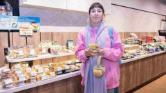 【悲報】スーパーにいるジジイさん「おっ！弁当やんけ！(弁当ﾓﾁｱｹﾞｰ)」→「なんやこれ弁当やんけ…(弁当を戻す)」ｗｗｗｗｗｗｗｗｗｗ