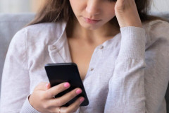 毎週の遊びの誘いが苦痛。同じ職場でも気まずくならない断り方を知りたい