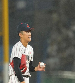 【高校日本代表】織田翔希は2回9安打6失点で降板　最速156キロも…スーパー高校生に大学生の洗礼