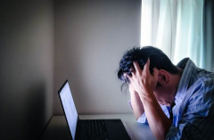 SNSで5年以上前の自分の投稿見ると「ぐわああああああ！」ってなるよ