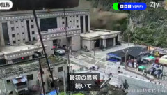 ネパール･中国国境の土石流､死者633人･行方不明3000人に 復興に8000億円試算