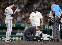 【衝撃】巨人・赤星優志さんが森下翔太さんの左手首付近に死球、藤川監督もベンチを飛び出す・・・・・・・・・