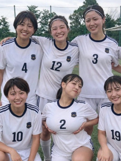 【画像】このお胸でサッカーは無理でしょｗｗｗｗｗｗｗｗ