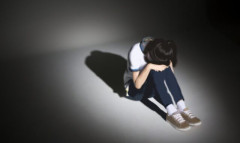 シンガポールで13歳少女らへの性犯罪に懲役25年超とむち打ち刑、韓国では自国の甘い量刑に怒り