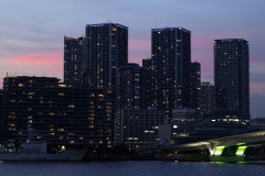 【悲報】金融庁「住宅を50年ローンで買うの危険だからやめてください」