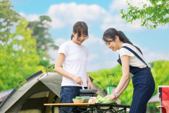 【画像】キャンプ女子さん、肌を出しまくってしまうｗｗｗｗｗｗｗｗ