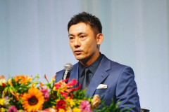 【西武】栗山巧が引退会見「実感がわかない」…630人のファン同席　中村剛也に感謝「特別なチームメート」