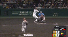 巨人、今度は佐藤輝明の手にデッドボール