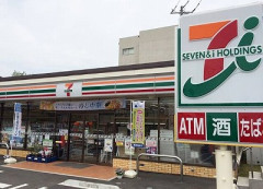 【悲報】ネトウヨさん、コンビニ利用禁止へ