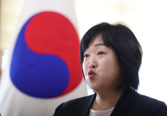 メダリストの兵役特例は見直されるのか、韓国社会で女性徴兵論まで再燃
