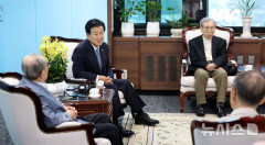 北朝鮮を「朝鮮」と呼ぶべきか、統一部長官発言に韓国保守層が強く反発