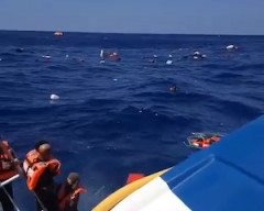 【動画】キプロス沖で約300人が乗ったフェリーが転覆。