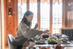 昼食代7000ウォンも自由に使えないのか、韓国の専業主婦投稿から夫婦の節約論争に発展
