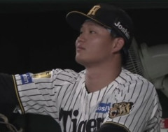【悲報】阪神の森下、試合中にG退治にキンチョールを撒いてしまうwwwwwwwwww