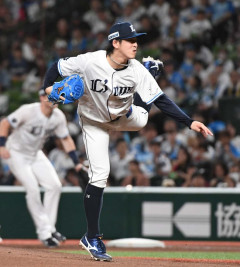 隅田知一郎(西)　防御率：2.13(1位)