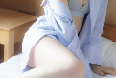 【画像】さすがに乳がデカすぎる姉を持つ男子、見つかってしまうw