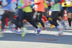 【悲報】星野真里24時間テレビマラソンゴール目前で乱入トラブル…現場のヤバすぎる状況がこちら・・・