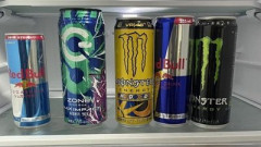 母「娘（享年28）は毎日３本エナドリ飲んでただけで死んだ。危険性をもっとみんなに知ってほしい」