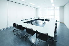年上の新人「サービス残業は労基法違反です」俺（そうなのか！）役員「法律ではそうかもしれないが、これがウチのルール。納得できないなら早めの退職をおすすめする」新人「」　→　翌日なんと……..
