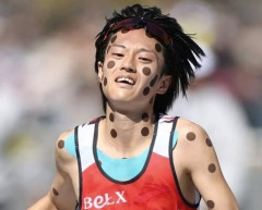韓国「あんなのドーピングと変わらないよ！」日本のマラソン選手が身体に張った黒いシールに韓国人が異議