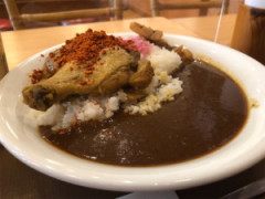 うお、チキンカレー美味すぎる
