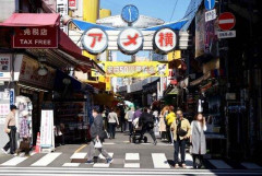 【悲報】東京の飯を「不味い」と言ってはいけない風潮・・・・・・・・・