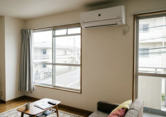 エアコンって毎日フル稼働させてても月5000円とかだけど、いちいち消してるやつアホなん？