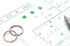 子供が小さく可愛い今は離婚を考えなくても、反抗期に親へ反発する時期を耐えられるのか？
