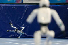【朗報】ロボット、100m8秒台で走ってしまうｗｗｗｗｗｗｗｗｗｗｗ