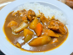 「ビーフカレー」←美味い 「ポークカレー」←美味い 「チキンカレー」←これ