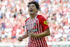 【悲報】ワールドカップで森保監督に長友や塩貝より使われなかった選手、開幕戦からハットトリックしてしまうｗｗｗｗｗｗｗｗｗ