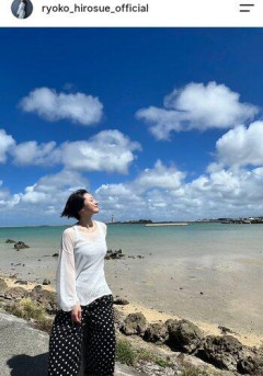【朗報】広末涼子「夏休み最後に、家族旅行」海辺ショットを披露