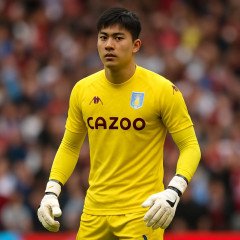 アストンビラ鈴木彩艶プレミアデビュー！日本人GK初 アーセナル相手に堅守見せるも0−1惜敗   #サッカー |  大谷より凄いな