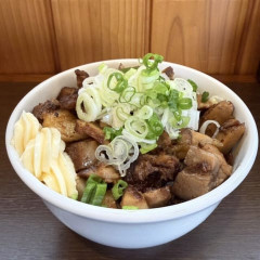 【丼】チャーシュー丼、なんかどこで食っても微妙