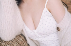 【画像】広末涼子、最新ショットでちっぱいwwwwwwwww