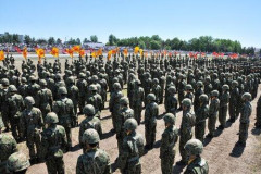 【衝撃】旭川市の陸上自衛隊さん、ゴム製の模擬ナイフと間違えて本物で後輩を突き刺す・・・・・・・・・
