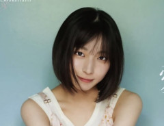 【悲報】日向坂さん、修正しすぎて指が6本になってしまうｗ