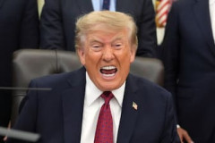 【悲報】トランプ大統領「公平な選挙のためだ」　中間選挙の投票所に軍隊を配置