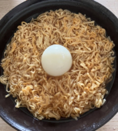チキンラーメン食べるお🥺