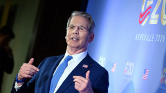 【悲報】ベセント米財務長官、片山さつき氏に2時間以上にわたり高市政権の経済政策に対する不満をぶちまけていた