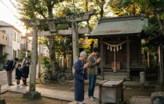 韓国人「日本人の参拝文化に韓国人が衝撃！何故町中の小さな神社にも日本人は参拝するのか？」→「宗教の枠を超えてる‥（ﾌﾞﾙﾌﾞﾙ」