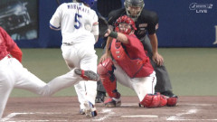 バンテリンドーム騒然…　復帰戦の村松に死球！