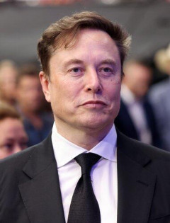 【悲報】イーロン・マスク「ヒト型ロボットは10年後に少なくても10億台普及しているだろう」