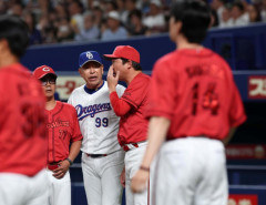 カープ佐藤啓介3ラン！坂倉先制タイムリー！遠藤好リリーフ&大瀬良復活の3人斬りも逆転負け。スズケン&ターノック合計4死球で警告試合に【広島4-5中日/試合結果】