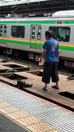 【悲報】大宮駅で勇気を出して貨物列車に乗るおぢ見つかるwwwwwwww