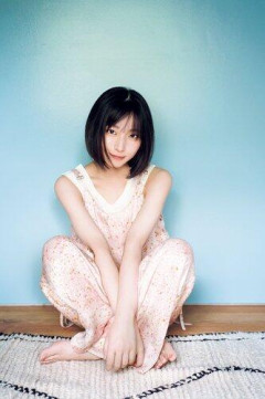 【衝撃】日向坂46・大野愛実さんのグラビア「指が6本？」週刊少年マガジンが異例の声明・・・・・・・・・